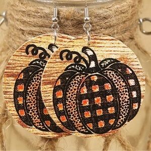 Handmade faux leather pumpkin earring | fall | autumn | Thanksgiving | Halloween